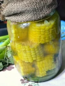 Заготівля кукурудзи на зиму в качанах зиму