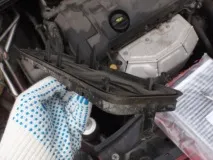 Заміна фільтра салону та повітряного фільтра двигуна на Peugeot 308 - Посібник автомобіліста заміна