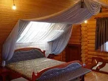 Здорова спальня з фен-шуй ліжко