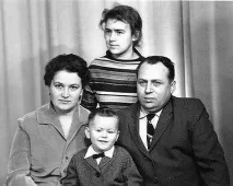 Журналіст Травін Віктор Миколайович біографія віктор