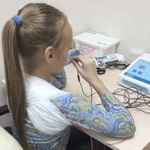 АПАРАТНЕ ЛІКУВАННЯ, Спектр Лінз зорового