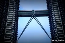 Turnurile gemene Petronas Kuala Lumpur, permiteți-vă să călătoriți