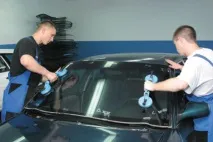 Що робити, якщо з’явилася тріщина на лобовому склі склі
