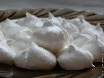 Торт з безе Останній кучугур, рецепти з фото безе