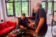 Як роблять бульбашки у склі склі