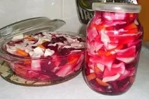 Квашена капуста з буряком у маринаді - Рецепти кулінарії маринаді