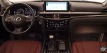 Lexus LX 2016 після рестайлінгу виглядає стильно і сучасно. lexus
