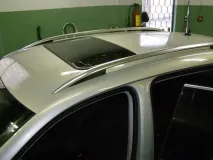 Люк у даху вони