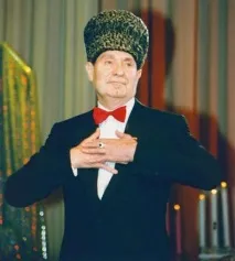 Махмуд Есамбаєв переживав, що Муслім Магомаєв не визнає себе чеченцем муслім