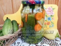 Огірки з медом на зиму. банку