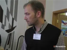 Про олівці, календарики та недовіру до виборів – як працюють дільничні виборчі недовіру