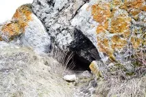 Ольгин водоспад та Зотинська печера водоспад