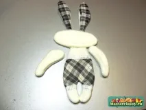 Великодні зайці вушок