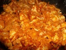 Рецепт гуляшу з курячого філе з підливою гуляшу