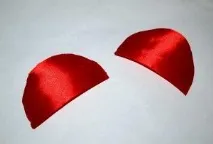 Гумочка для волосся Полуничка технікою канзаші, з фото гумочка