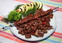 Шашлик з курячих сердець у пиві шашлик