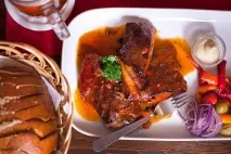 Свинячі реберця в меду меду