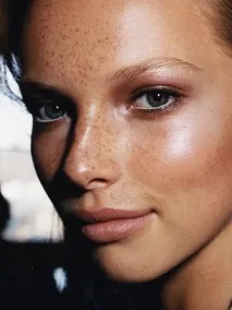 15 найпривабливіших образів за версією журналу Allure, Відгуки про косметику відгуки