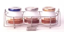 Danone - бренд молочних продуктів та інших продуктів харчування danone