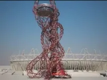 Грандіозна архітектурна споруда ArcelorMittal Orbit грандіозна