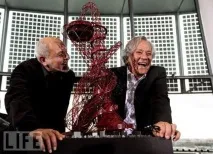 Грандіозна архітектурна споруда ArcelorMittal Orbit грандіозна