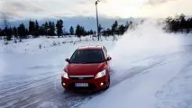 Як їздити в ожеледицю на автомобілі (машині) їздити