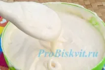 Класичний пишний бісквіт з розпушувачем у мультиварці - простий рецепт пишний