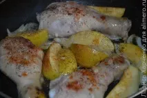 Курячі гомілки, тушковані з яблуками та чорносливом, За чашкою чаю гомілки