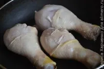 Курячі гомілки, тушковані з яблуками та чорносливом, За чашкою чаю яблуками