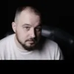 Мій чоловік не хоче повертати мої речі, випадково в нього забуті! чоловік