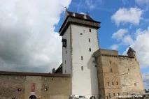 Нарвський замок в Естонії - опис та години роботи нарвський