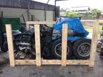 Відправлення на палеті автомобілів