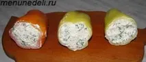 Перець фарширований сиром та зеленню зеленню