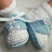 Papuci pentru nou-născuți ce sunt și când să le poarte - articol