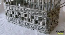 Плетіння з газетних трубочок кошик-шахівниця газетних