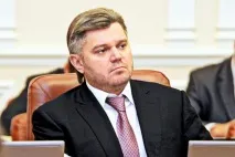 шукає
