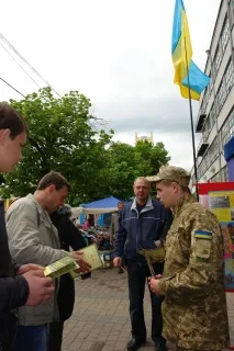 Рекрутинг – перші спроби військкоматів знайти контакт із суспільством рекрутинг