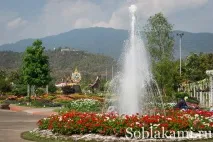 Роял Парк у Чіангмаї (Flora Royal Park Rajapruek Chiangmai) парк