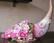 Ріг достатку, Не чекай дива - диви сам! достатку