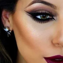Smoky eyes - для зелених очей (26 фото) Як зробити легкий макіяж на сіро-зелені очі, покрокове очей