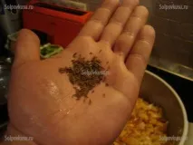 Тушкована квашена капуста тушкована