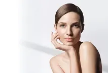 ДОГЛЯД ЗА ОБЛИЧЧЯМ - Institut Esthederm Latvija догляд