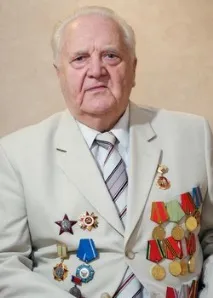 Друга Світова Війна - Після війни я вступив до ВДІКу друга