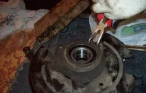 Заміна ступичного підшипника Рено Логан підшипника
