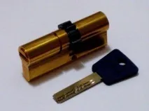 Заміна, встановлення та ремонт замку MUL-T-LOCK, поміняти личинку Мультилок встановлення