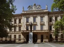 ABROADZ Стипендії та гранти для навчання у Чехії стипендії