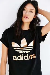 Футболка та світшот Adidas беремо від 90-х найкраще - Vandastyle світшот