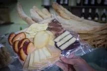 Грузія - батьківщина не лишевиноробства, а й сиру батьківщина