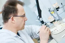 Коронка на зуб коронки