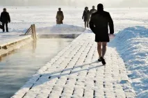 Купання в ополонці в Санкт-Петербурзі купання
